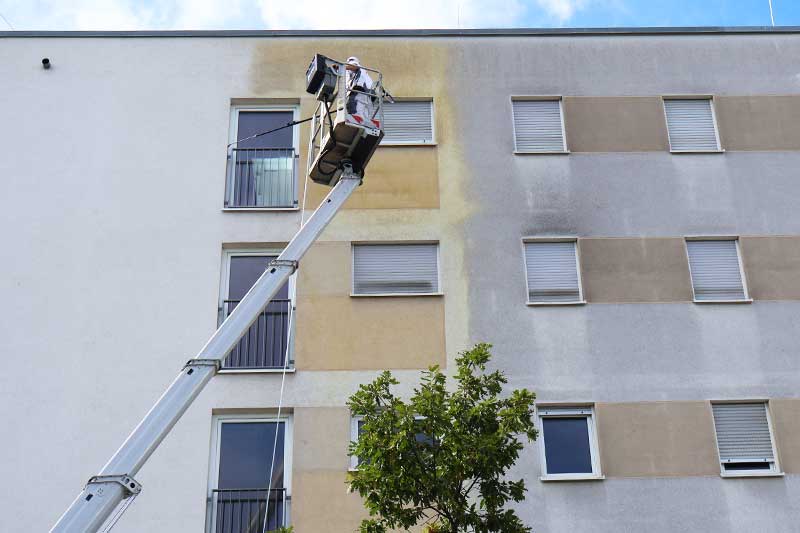 Mehrfamilienhaus Fassadenreinigung von algenfiX in Leinfelden-Echterdingen