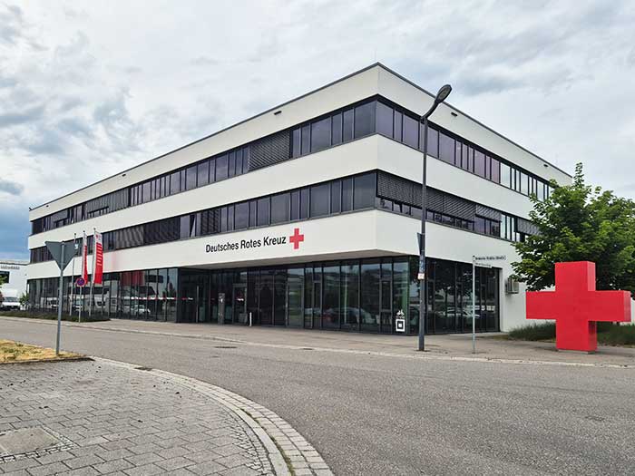 Das DRK-Zentrum Gebäude auf dem Flugfeld von Böblingen Sindelfingen