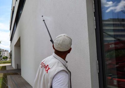 Fassadenschutz Auftragung auf gereinigte Fassade