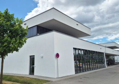 Neuwertige Fassade durch Reinigung ohne Neuanstrich