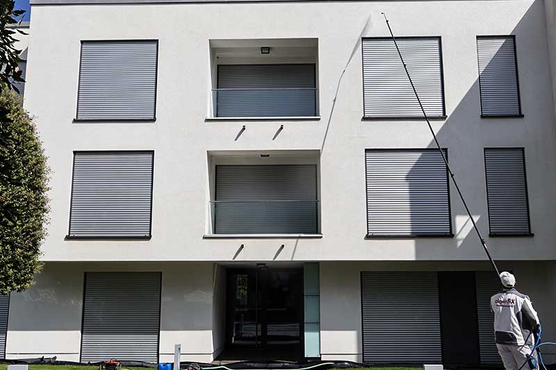 Fassadenreinigung in Freiberg am Neckar von algenfiX