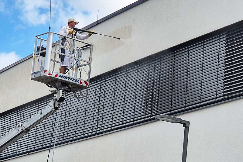 Fassadenreinigung in Gerlingen vom Anbieter algenfiX