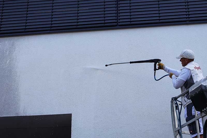 Fassadenreinigung-in-Sersheim-von-algenfiX