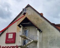 Sanfte Abspülung einer Hotelfassade in Walldorf