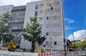 Neuwertige Fassade dank professioneller Fassadenreinigung statt Neuanstrich