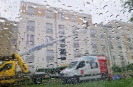 Professionelle Fassadenreinigung auch bei Unwetter von Firma algenfiX in München